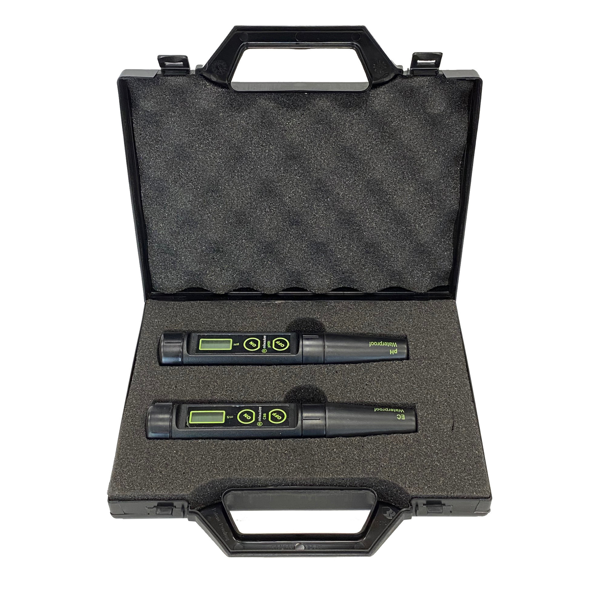 3084368f Milwaukee waterproof ph and ec test kit with case